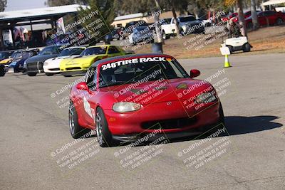 media/Nov-17-2024-CalClub SCCA (Sun) [[5252d9c58e]]/Around the Pits/